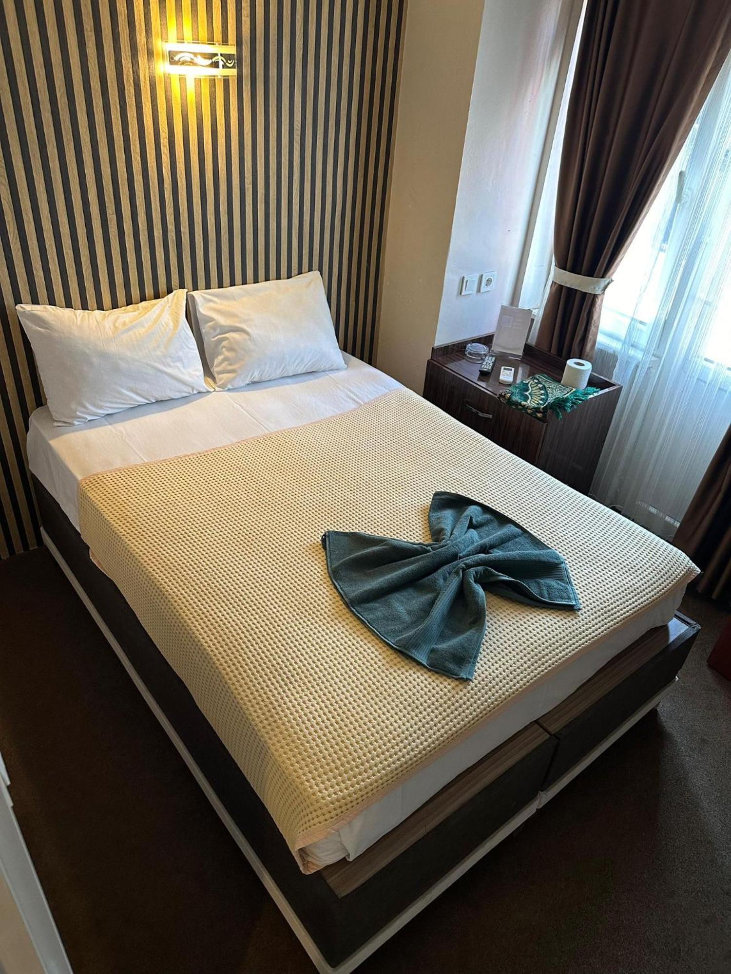 Hotel Metropol 1 イスタンブール エクステリア 写真
